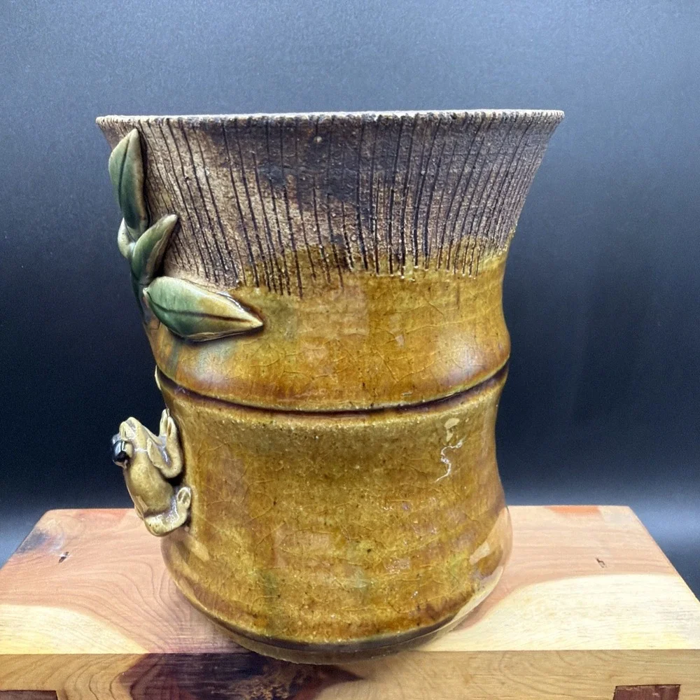 Majolica Planter Vase W/ Frog Figuritive Bamboo Signed VTG Studio Pottery 5.5x5